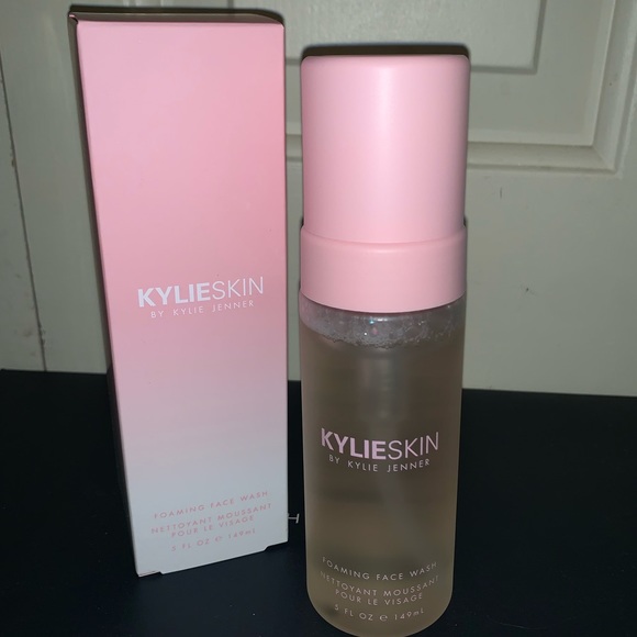 KYLIESKIN FOAMING FACE WASH NWT - Picture 1 of 3